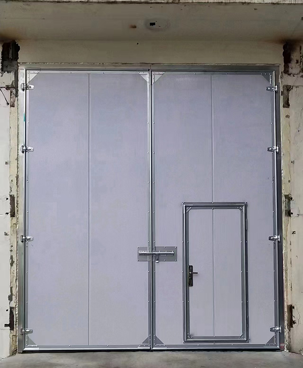 秦安工业平开门