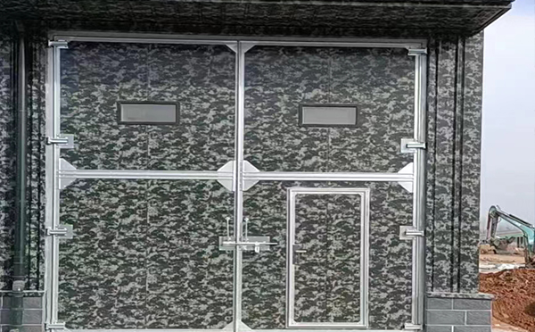 秦安工业平开门