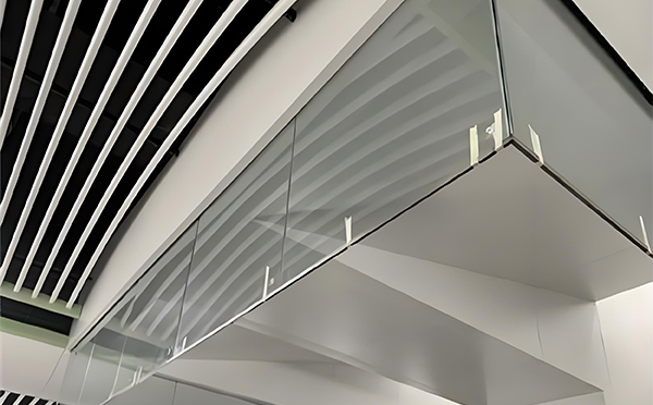 秦安玻璃挡烟垂壁