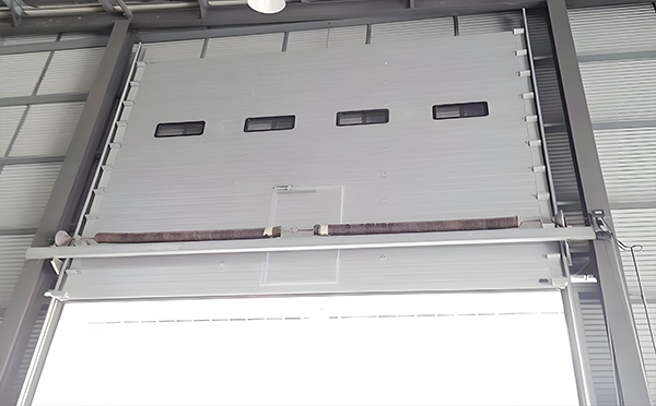 秦安工业滑升门