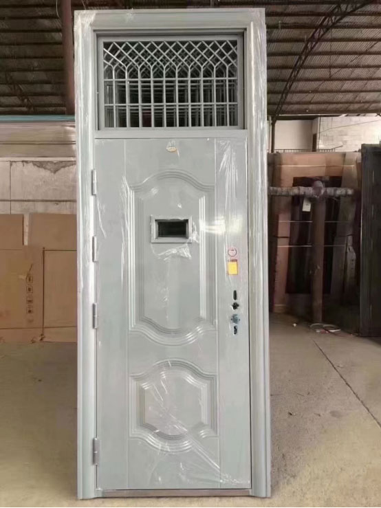 秦安学校教室门