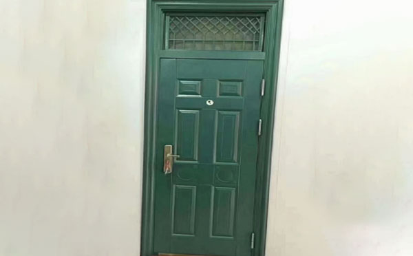 秦安学校教室门