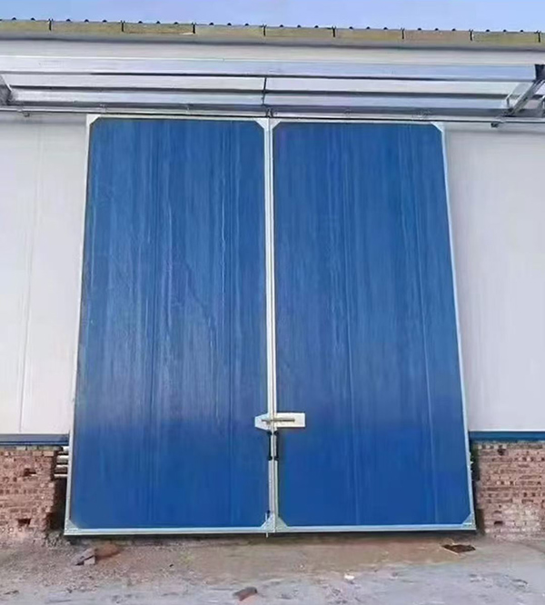 秦安工业门在大型仓储物流通道中的应用实例