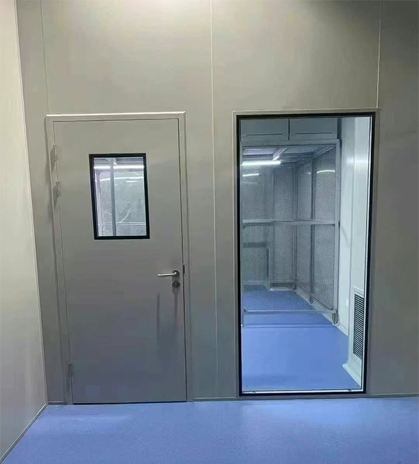 学校教学楼完成秦安防火门标准化安装