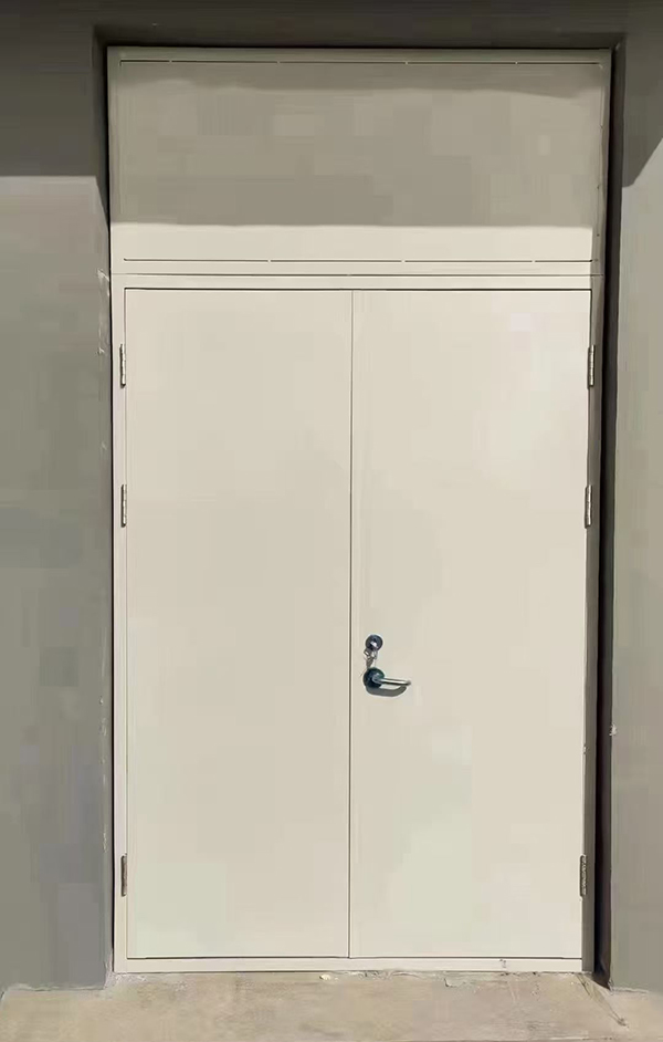 展览馆项目完成大跨度秦安防火门安装